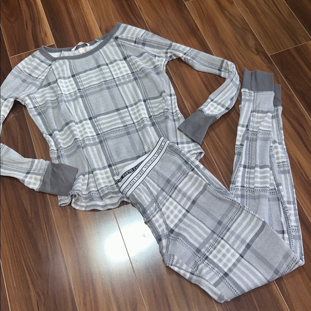 XS Victoria’s Secret thermal pajama set